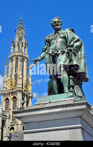 Antwerpen / Antwerpen, Belgien. Statue von Peter Paul Rubens (1843 von Willem Geefs) in Groenplaats, vor der Kathedrale Stockfoto