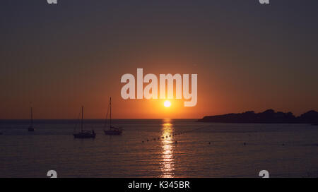 Calo des Moro während des Sonnenuntergangs auf der in Ibiza. Balearen. Spanien Stockfoto