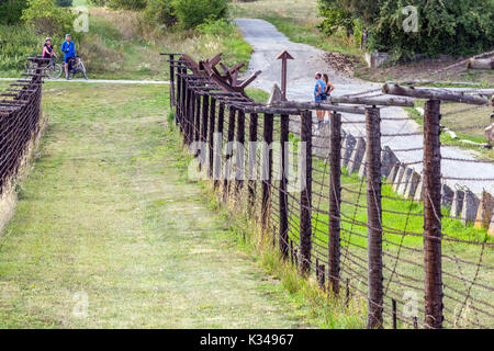 Die Tschechoslowakei Kommunismus, des ehemaligen Eisernen Vorhangs, des Kalten Krieges, Cizov in der Nähe von Znojmo, Südmähren, Tschechische Republik Stockfoto