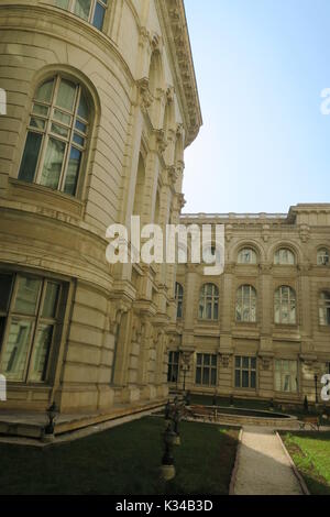 Riesige Palast der rumänischen Parlament in Bukarest ist das größte Verwaltungsgebäude in der Welt Stockfoto