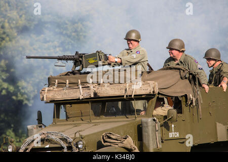 KENT, UK - 28. AUGUST 2017: Schauspieler als amerikanische Soldaten aus dem Zweiten Weltkrieg posiert, an der militärischen Odyssey Re-enactment Veranstaltung im Detling, Kent, o Stockfoto