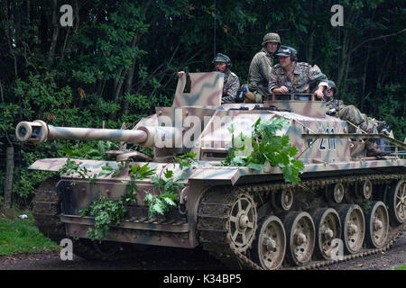 KENT, UK - 25. AUGUST 2012: Akteure als die deutschen Soldaten aus dem Zweiten Weltkrieg posiert, an der militärischen Odyssey Re-enactment Veranstaltung im Detling, Kent, auf Stockfoto