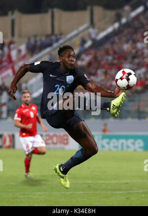 England's Danny Welbeck Kerben dritten Ziel seiner Seite des Spiels während der 2018 FIFA World Cup qualifizieren, Gruppe F auf der National Stadium, Ta'Qali. Stockfoto