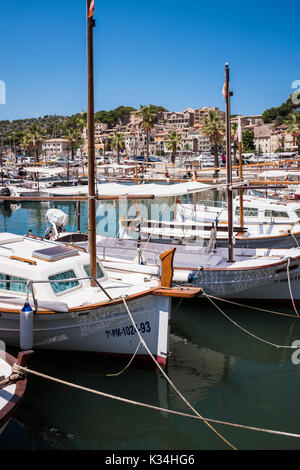 Sóller ist eine Stadt-, Hafen- und Gemeinde an der Westküste von Mallorca ist berühmt für seine Eisenbahn, auf den Balearischen Inseln in Spanien. Stockfoto