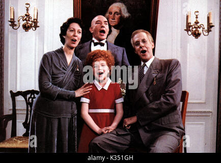 ANNIE L-R, ANN REINKING, Albert Finney, Aileen Quinn, Edward HERRMAN Stockfoto