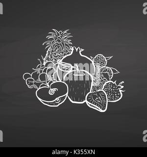 Hand Früchte auf Tafel gezeichnet. Hand gezeichnet gesundes Essen Skizze. Schwarze und Weiße Vektor Zeichnung auf der Tafel. Stock Vektor