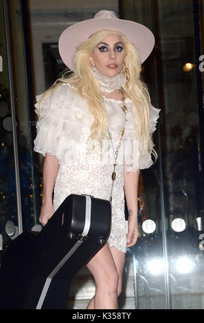 Foto muss Gutgeschrieben © Alpha Presse 078237 02/12/2016 Lady Gaga werden, sodass das Langham Hotel in London. Stockfoto