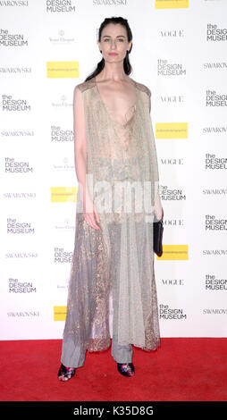 Foto muss Gutgeschrieben © Alpha Presse 078237 22/11/2016 Erin O'Connor im Design Museum VIP LAUNCH in London. Stockfoto