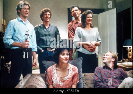 Die BIG CHILL Kevin Kline, Tom Berenger, Jeff Goldblum, JOBETH WILLIAMS auf Sofa, MEG TILLY, William Hurt Datum: 1983 Stockfoto