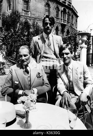 BRIDESHEAD REVISITED [?], JEREMY IRONS, ANTHONY ANDREWS Stockfoto