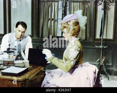 Kann Frank Sinatra, SHIRLEY MACLAINE Datum: 1960 Stockfoto