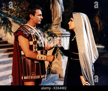 CLEOPATRA Richard Burton und Elizabeth Taylor Datum: 1963 Stockfoto