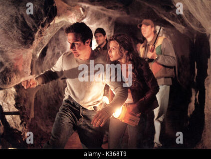 Acht LEGGED FREAKS DAVID ARQUETTE, KARI WUHRER Datum: 2002 Stockfoto