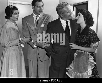 Der Vater wenig Dividende (US 1951) L-R, Joan Bennett, DON TAYLOR, Spencer Tracy, Elizabeth Taylor Stockfoto