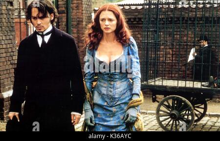 FROM HELL Johnny Depp, Heather Graham Datum: 2001 Stockfoto