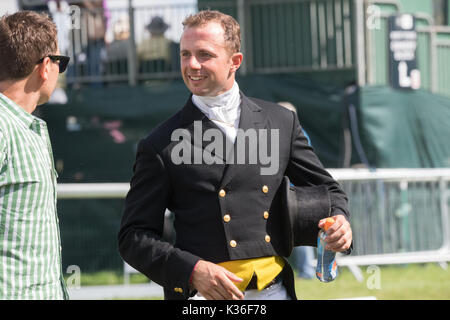 Stamford, Lincolnshire, Großbritannien. 1. September 2017. Burghley Horse Trials, 46459 ukBurghley horse trials 01/09/2017 Konkurrent Harry Dzenis nach Abschluss seiner Dressur runde Quelle: Steve Brownley/Alamy leben Nachrichten Stockfoto