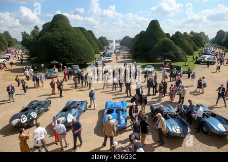 London, 1. September, 2017. Concours von Eleganz besitzer Tag in Hampton Court Palace host einige der seltensten Autos der Welt. Von patron SEINE KÖNIGLICHE HOHEIT Prinz Michael von Kent besuchte. Credit: Expo Foto/Alamy leben Nachrichten Stockfoto