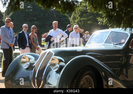 London, 1. September, 2017. Concours von Eleganz besitzer Tag in Hampton Court Palace host einige der seltensten Autos der Welt. Von patron SEINE KÖNIGLICHE HOHEIT Prinz Michael von Kent besuchte. Credit: Expo Foto/Alamy leben Nachrichten Stockfoto