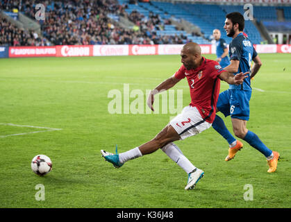 Oslo, Norwegen. 01 Sep, 2017. Norwegen, Oslo - September 1, 2017. Haitam Aleesami (2) Norwegen während der WM-Qualifikationsspiel zwischen Norwegen und Aserbaidschan an Ullevaal Stadion in Oslo gesehen. Credit: Gonzales Foto/Alamy leben Nachrichten Stockfoto