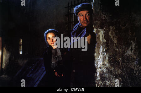 JAKOB DER LÜGNER HANNAH TAYLOR GORDON UND ROBIN WILLIAMS WARSCHAUER GHETTO COLUMBIA TRISTAR BILD Datum: 1999 Stockfoto