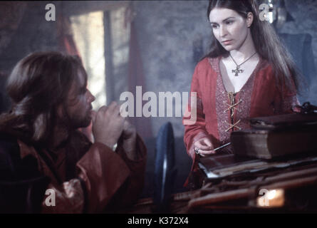 MACBETH (UK 1997) Jason Connery als 'MacBeth', HELEN BAXNDALE als "Lady MacBeth" Datum: 1997 Stockfoto