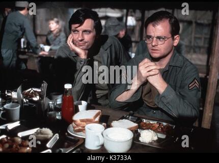 M*A*S*H aka MASH ALAN ALDA UND GARY BURGHOFF 20 TH CENTURY FOX TELEVISION Stockfoto