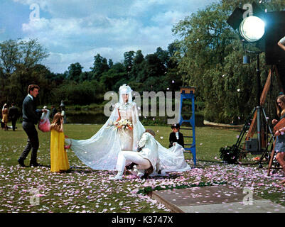 Frau BRAUN SIE HABEN EINE SCHÖNE TOCHTER [BR 1968] Datum: 1968 Stockfoto