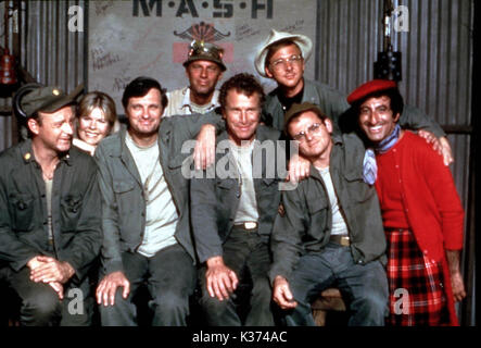 M*A*S*H [US-TV-Serien 1972 -1983] aka MASH JAMES FARR als Corporal Kinger, Gary Burghoff als Radar, Loretta Swit als wichtige 'Hot Lips' O'Houlihan M*A*S*H [US-TV-Serien 1972 -1983] aka MASH [L - R] Larry Linville als Major Frank Burns, Loretta Swit als wichtige 'Hot Lips' O'Houlihan, Alan Alda als Kapitän 'Hawkeye' Pierce, MCLEAN STEVENSON als Lt Colonel Henry Blake, Wayne Rogers als Kapitän 'Trapper John' Mcintyre, William Christopher als Father Mulcahy, Gary Burghoff als Radar, JAMES FARR als Corporal Kinger Stockfoto