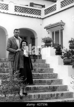 LAURENCE OLIVIER & VIVIEN LEIGH zu Hause LAURENCE OLIVIER & VIVIEN LEIGH zu Hause Stockfoto