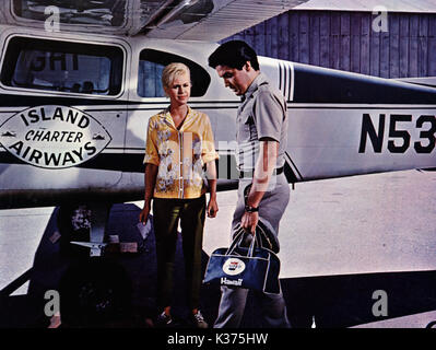 Paradies im hawaiianischen Stil SUZANNA LEIGH UND ELVIS PRESLEY Datum: 1966 Stockfoto