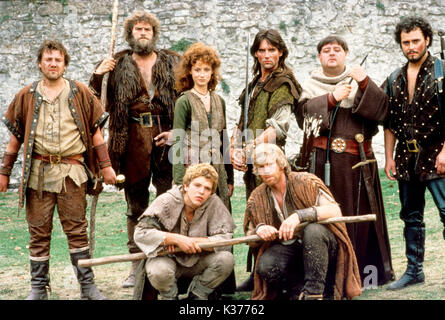 ROBIN OF SHERWOOD GOLDCREST FILMS/HTV Hintere Reihe: Ray Winstone, CLIVE MANTEL (Little John), Judi Trott (Lady Marion), MICHAEL PRAED (Robin von Lockesley), PHIL ROSE (Friar Tuck), ? Vordere Reihe: ?,? Stockfoto