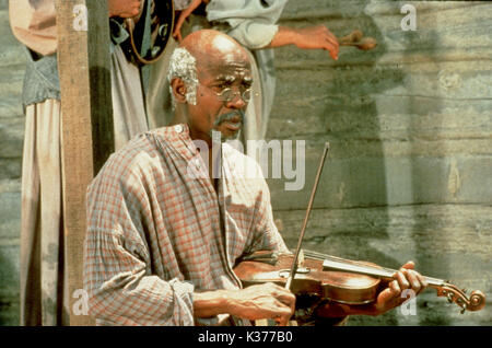 ROOTS (US 1977) LOUIS GOSSETT JR. FILMVERÖFFENTLICHUNG VON WARNER BROS. ROOTS (US 1977) LOUIS GOSSETT JR. FILMVERÖFFENTLICHUNG VON WARNER BROS. Stockfoto