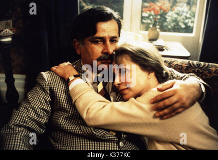 SAMMY UND ROSIE FESTGELEGTEN SHASHI KAPOOR UND CLAIRE BLOOM EIN ARBEITSTITEL FILM Datum: 1987 ERHALTEN Stockfoto