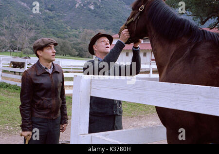 SEABISCUIT COPYRIGHT: UNIVERSAL PICTURES/DREAMWORKS LLC TOBEY MAGUIRE, CHRIS COOPER SEABISCUIT COPYRIGHT: UNIVERSAL PICTURES/DREAMWORKS LLC TOBEY MAGUIRE, CHRIS COOPER Datum: 2003 Stockfoto