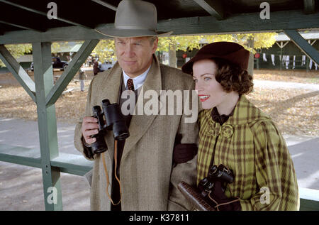 SEABISCUIT COPYRIGHT: UNIVERSAL PICTURES/DREAMWORKS LLC JEFF BRIDGES, ELIZABETH BANKS SEABISCUIT COPYRIGHT: UNIVERSAL PICTURES/DREAMWORKS LLC JEFF BRIDGES, ELIZABETH BANKS Datum: 2003 Stockfoto