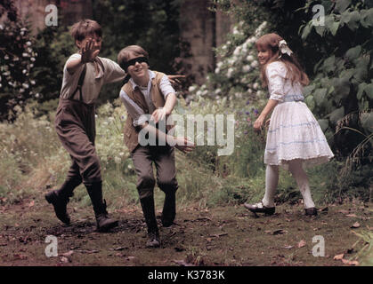 Der GEHEIME GARTEN ANDREW KNOTT, HAYDEN PROWSE UND KATE MABERLY EIN WARNER BROS FILM Datum: 1993 Stockfoto