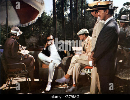 Die ST. VALENTINSTAG MASSAKER (US 1967) C 20. FOX JASON ROBARDS als Al Capone (sitzend Mitte) Datum: 1967 Stockfoto