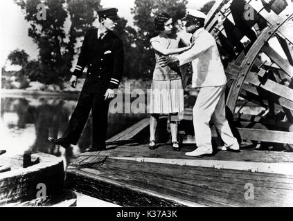 STEAMBOAT BILL JR L-R, Buster Keaton, MARION BYRON, ERNEST TORRENCE Stockfoto