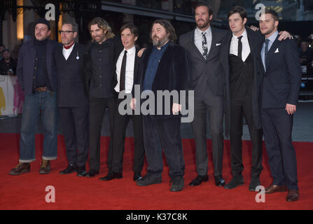 Foto muss Gutgeschrieben © Alpha Presse 079965 16/10/2016 Enzo Cilenti, Michael Smiley, Ben Wheatley, Armee Hammer, Sam Riley, Cillian Murphy, Babou Ceesay, Sharlto Copley und Jack Reynor gratis Brand Screening schließen Gala während des 60. BFI London Film Festival 2016 im Odeon Leicester Square in London. Stockfoto