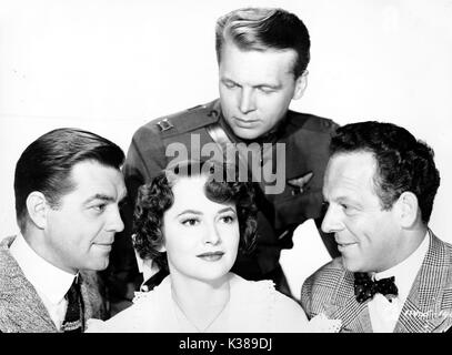Zu seinem eigenen L-R, PHILLIP TERRY, OLIVIA DE HAVILLAND, JOHN LUND, BILL GOODWIN JEDES Stockfoto