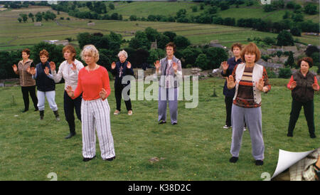 Kalender GIRLS LESLEY HEFTKLAMMERN, LINDA BASSET, Helen Mirren, Celia Imrie, Julie Walters, PENELOPE WILTON, ANNETTE CROSBIE, der Rest nicht identifizierte eine TOUCHSTONE FILM Datum: 2003 Stockfoto