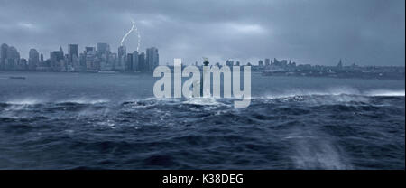 Übermorgen betrifft: extreme Wetter, Gezeiten- Welle, STANDORT: NEW YORK, die FREIHEITSSTATUE Datum: 2004 Stockfoto