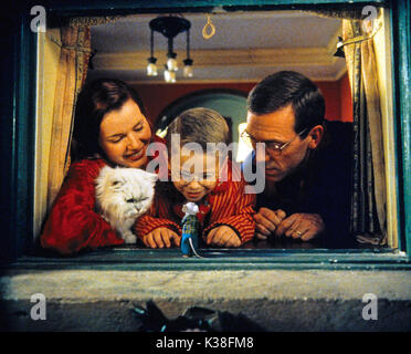 STUART LITTLE COLUMBIA FILME GEENA DAVIS, JONATHAN LIPNICKI, HUGH LAURIE STUART LITTLE COLUMBIA BILDER GEENA DAVIS, JONATHAN LIPNICKI, HUGH LAURIE Datum: 1999 Stockfoto