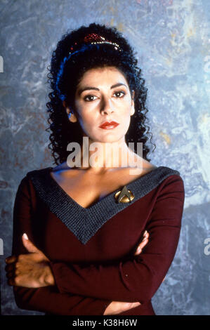 STAR TREK: DIE NÄCHSTE GENERATION MARINA SIRTIS, als LT. Commander Deanna Troi SUBJEKT: HUMANOIDE ALIENS, BETAZOID VERÖFFENTLICHUNG VON PARAMOUNT PICTURES STAR TREK: DIE NÄCHSTE GENERATION MARINA SIRTIS, als LT. Commander Deanna Troi Stockfoto