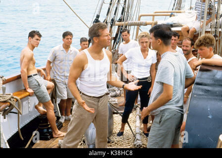 WHITE SQUALL L-R: ERIC MICHAEL COLE, SCOTT WOLF, JASON MARSDEN, Jeff Bridges, DAVID LASCHER, CAROLINE GOODALL, Jeremy Sisto, PEYTON THOMAS, JULIO MECHOSO Stockfoto