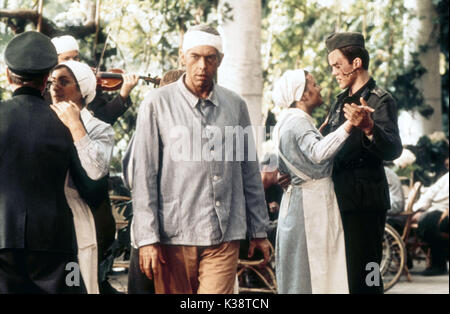 Das EISERNE KREUZ JAMES COBURN Datum: 1977 Stockfoto