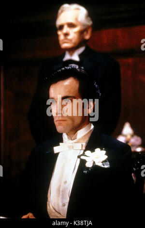 Die Zeit der Unschuld DIE ZEIT DER UNSCHULD DANIEL DAY-LEWIS Stockfoto