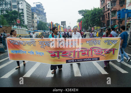 Kolkata, Indien. 01 Sep, 2017. Linke Parteien organisiert eine massive anti-imperialistischen Friedens Rallye am 1. September 2017 in Kolkata, West Bengal, Indien. Credit: Avijit Ghosh/Pacific Press/Alamy leben Nachrichten Stockfoto