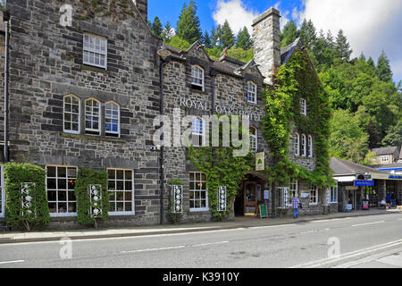 Das Royal Oak Hotel, Betws-y-Coed, Snowdonia National Park, Conwy, North Wales, UK. Stockfoto