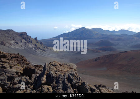 Haleakala Krater - einer der schönsten Orte, die Sonne aufgehen zu sehen, auf dem Gipfel des Haleakala Kraters ist über 10.000 Fuß über dem Meeresspiegel. Stockfoto